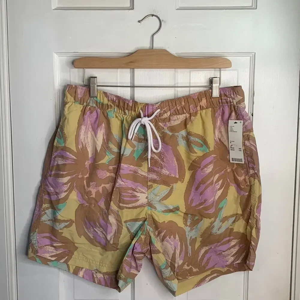 Urban Outfitters Men’s Swim Trunks Floral Print Shorts New with Tag M-118 Sz XL